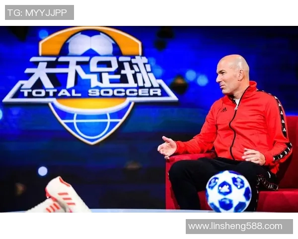 以足球球星精美相框定格荣耀瞬间展现绿茵传奇与激情岁月